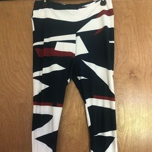 LuLaRoe Tall and Cury Leggings